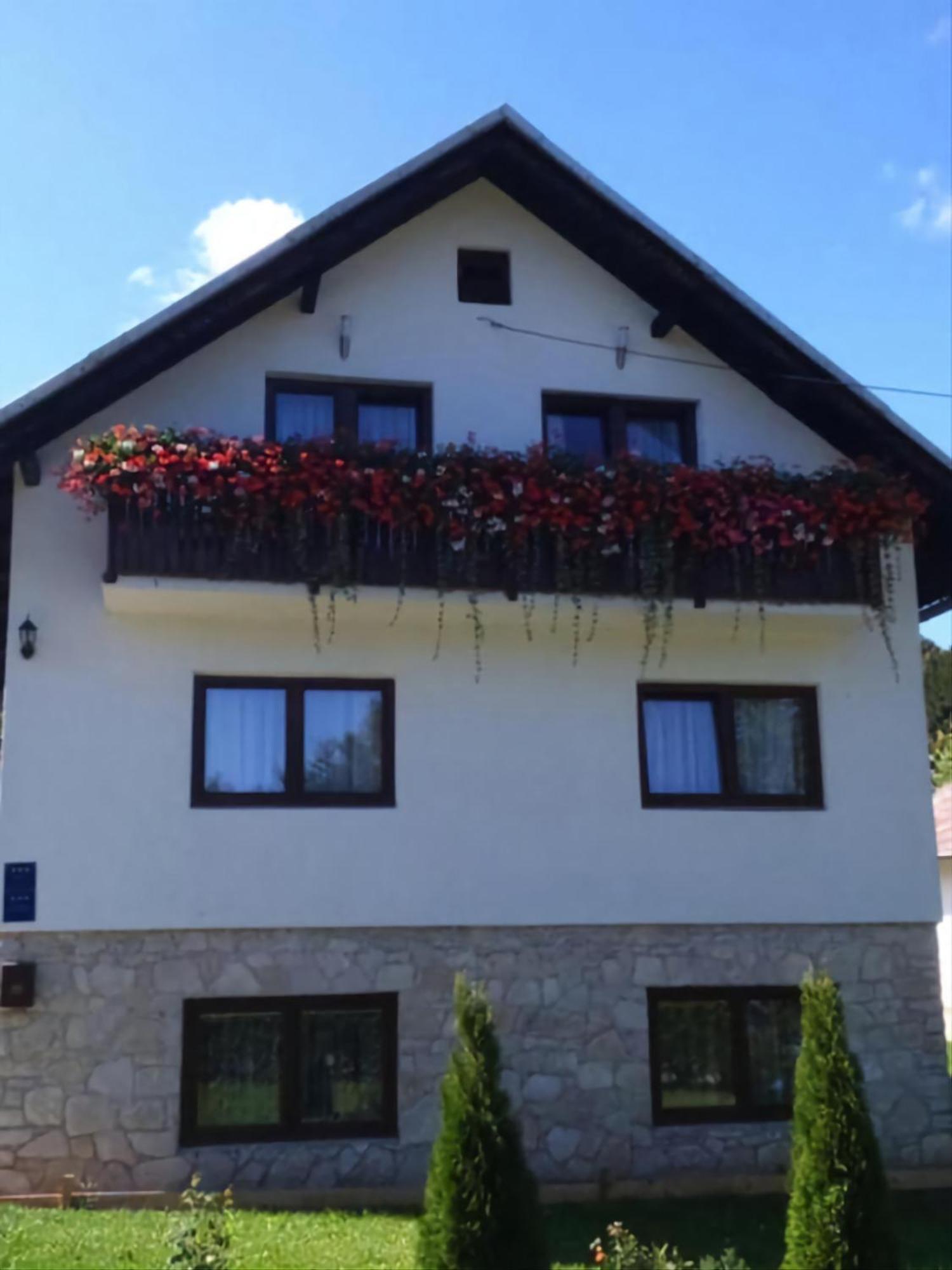 예제르체 Plitvice House Rosha B&B 외부 사진